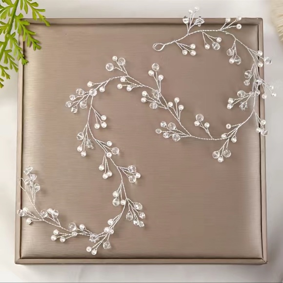 Bridal Hair Vine - Picture 5 of 5